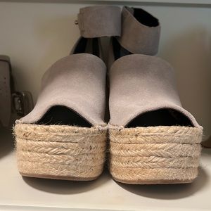 Grey wedges